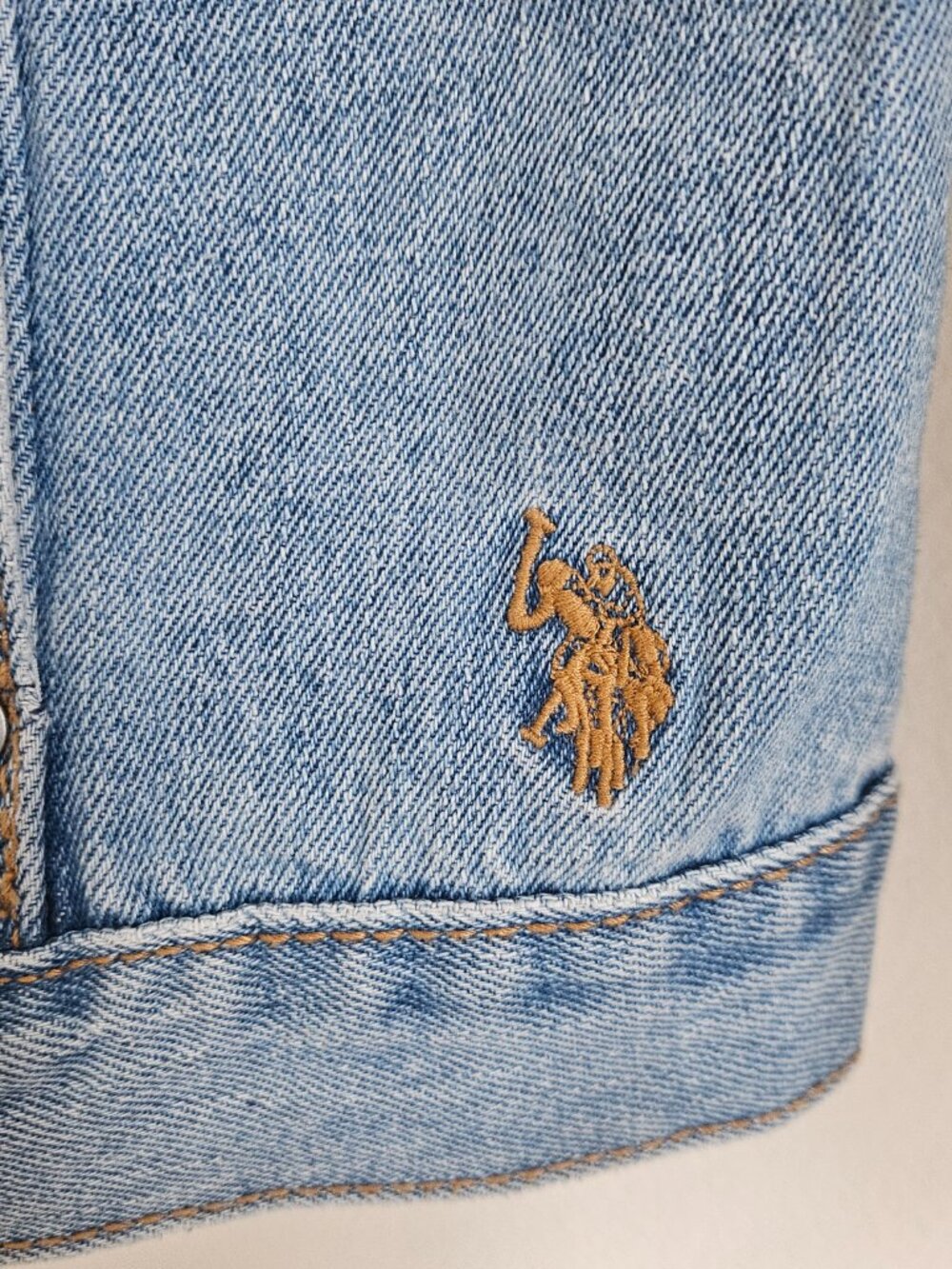 U.S. Polo Assn Light Wash Denim Jacket Classic Fit Size M NWOT - Picture 8 of 13